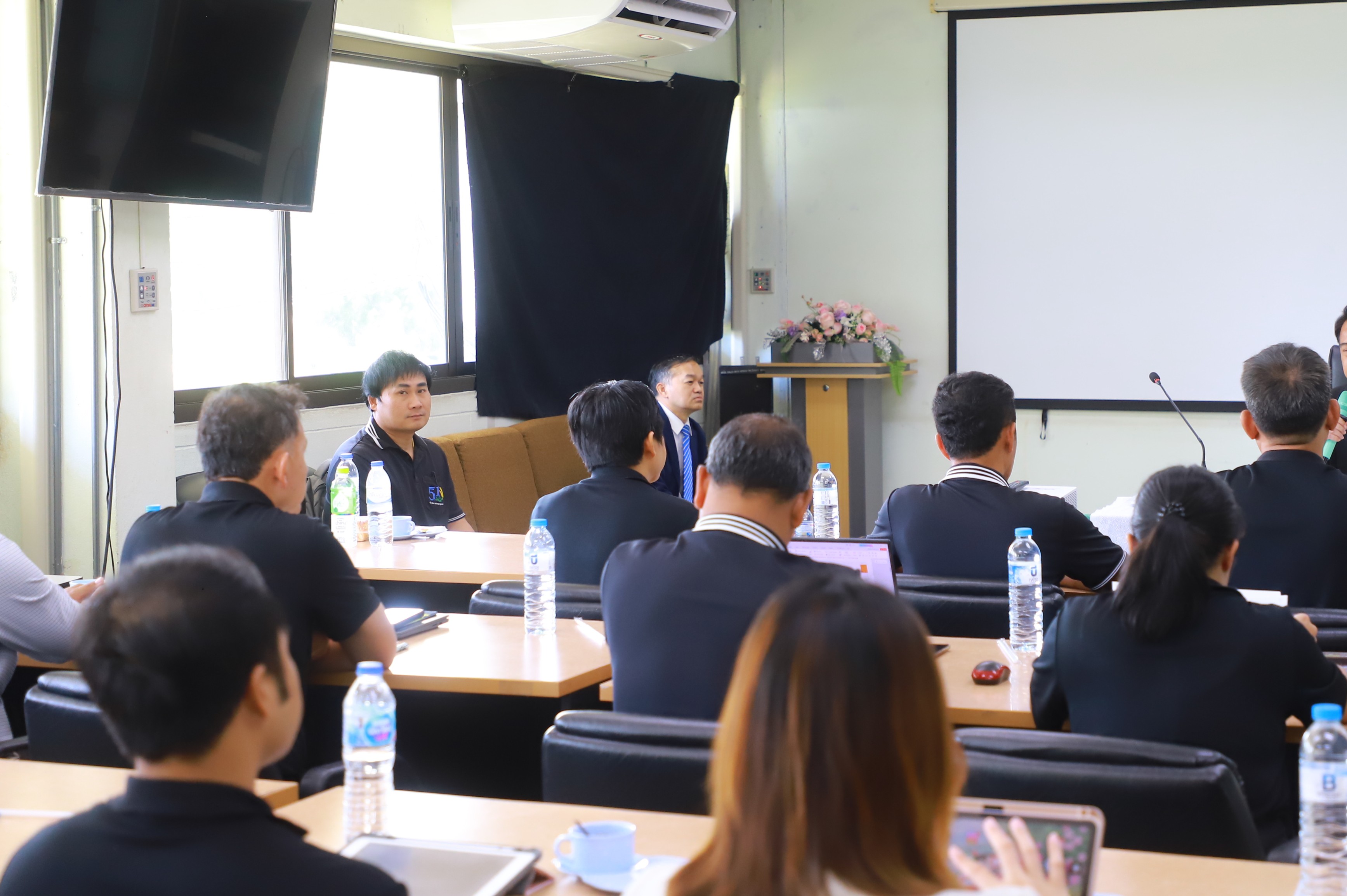 title - สพป. ติวเข้มบุคลากร ดึงกรมชลฯ ถ่ายทอดความรู้ ยกระดับงานพัสดุแม่นยำ-มีประสิทธิภาพ